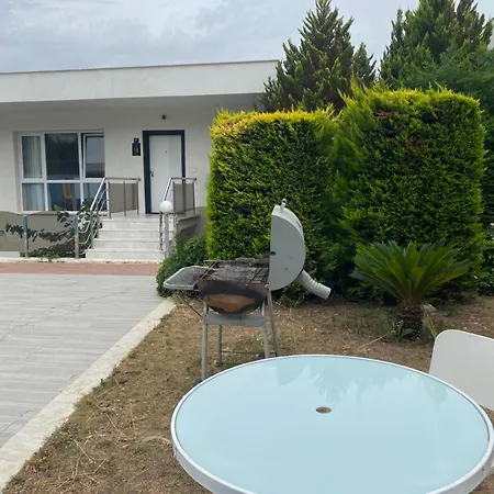 Bahceli Luex Villa