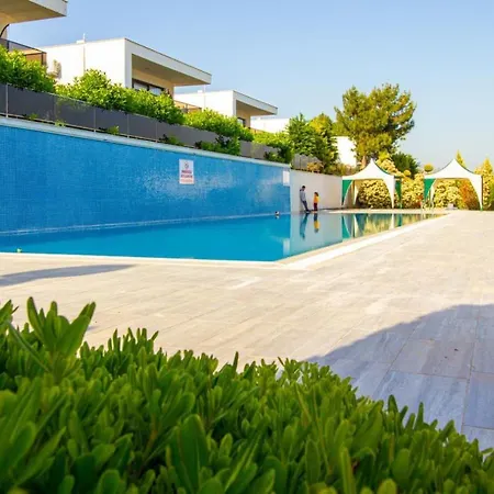 Bahceli Luex Villa