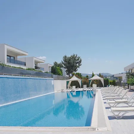 Bahceli Luex Villa